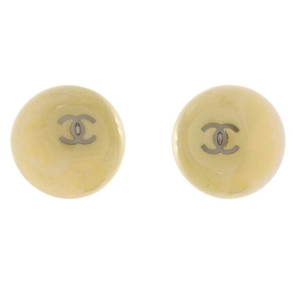 Chanel Button Earrings Clip-On Beige Acrylic 99P - Picture 1 of 4